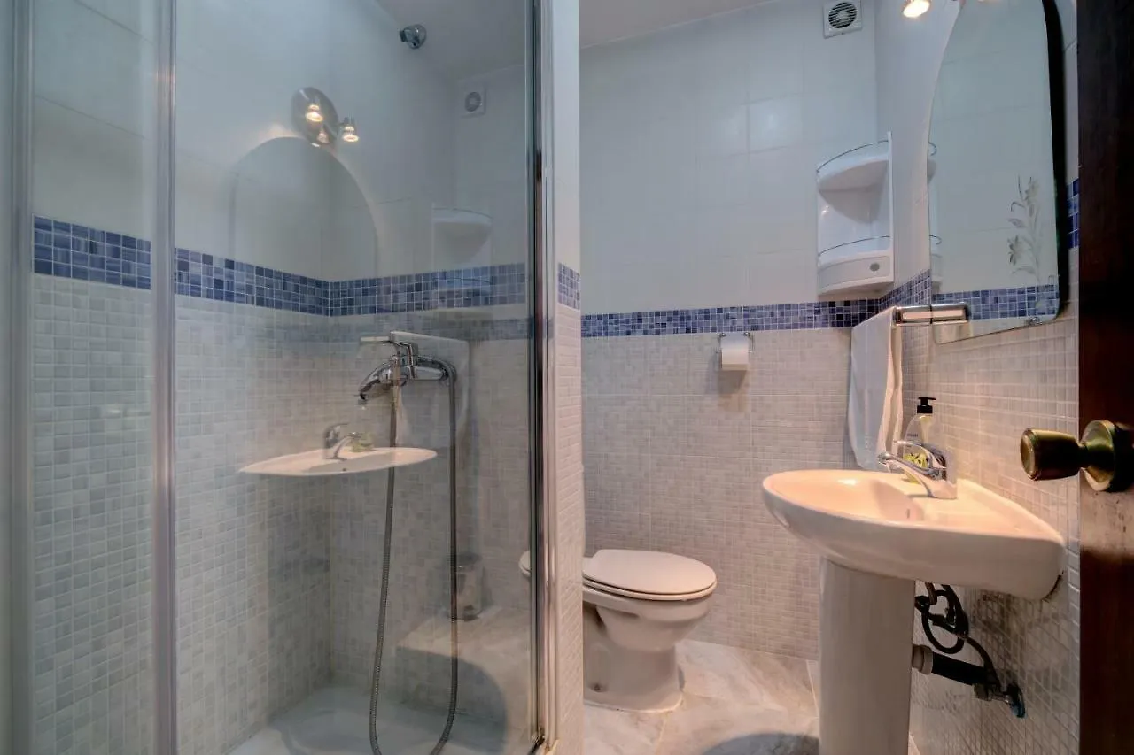 Victoria Apartment Estepona